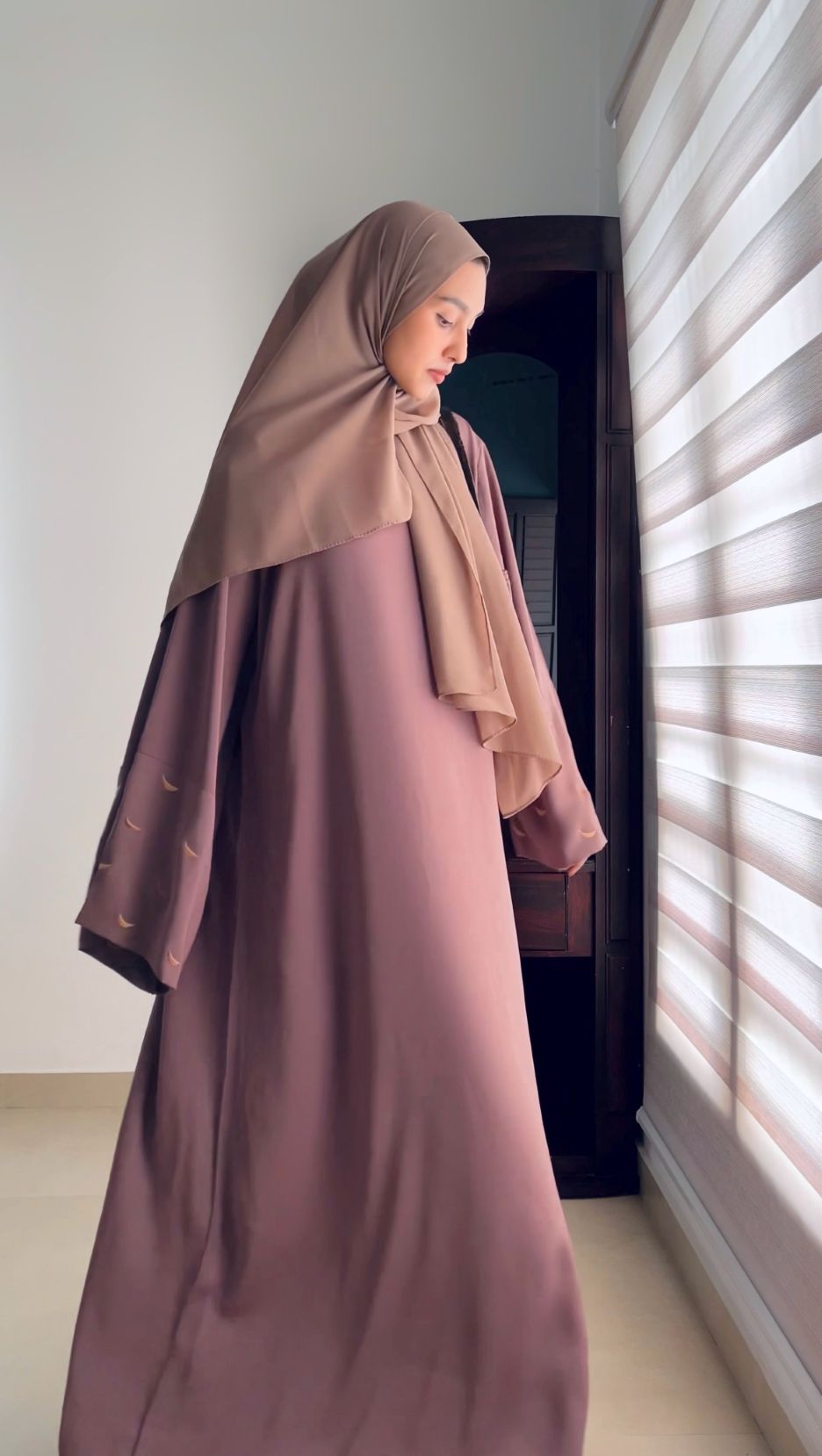 Golden Moon Abaya