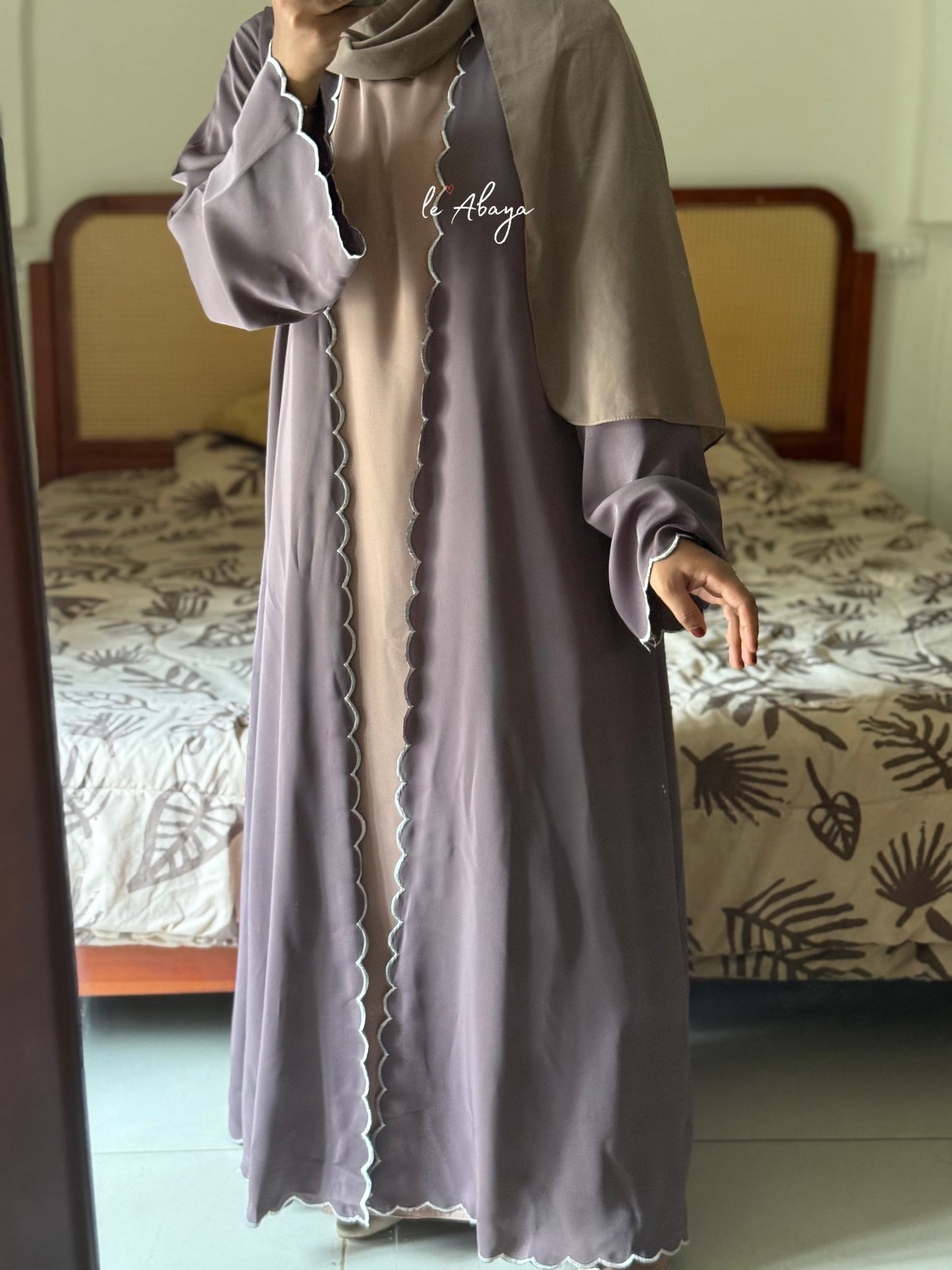 Scalloped Abaya