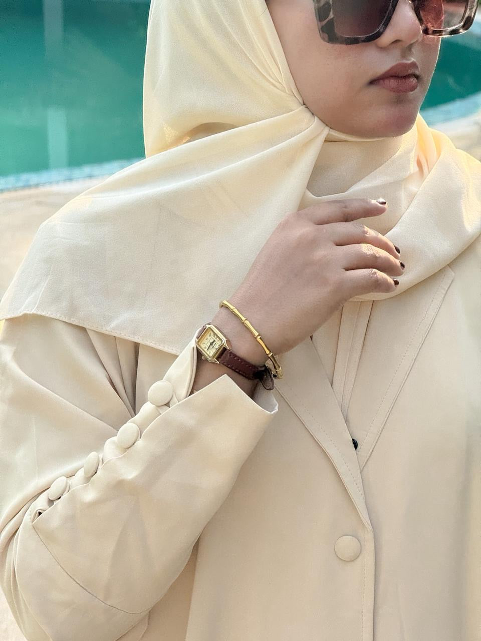 Thahani Abaya
