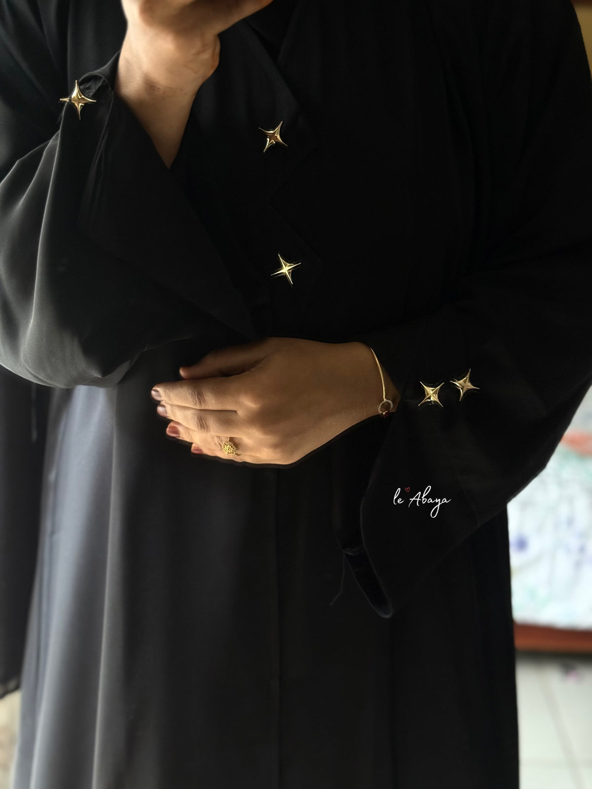 Star Button Abaya