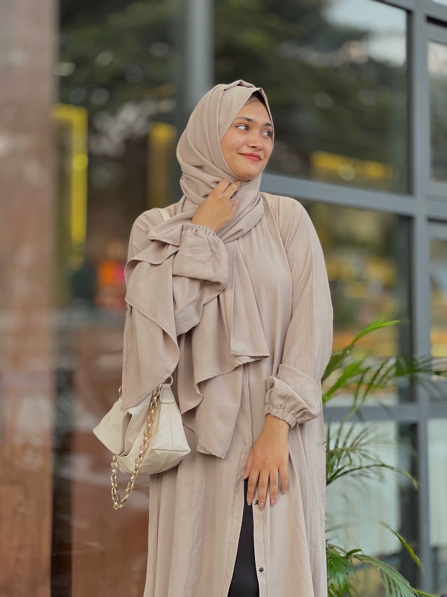 Nowfa Abaya