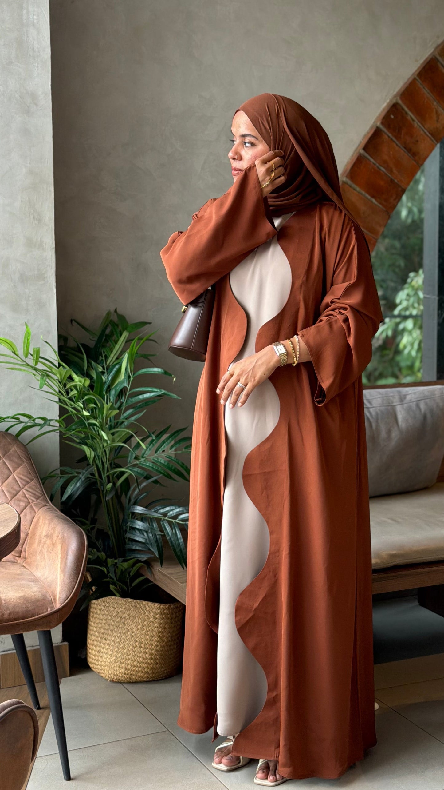 Nash Rust Abaya