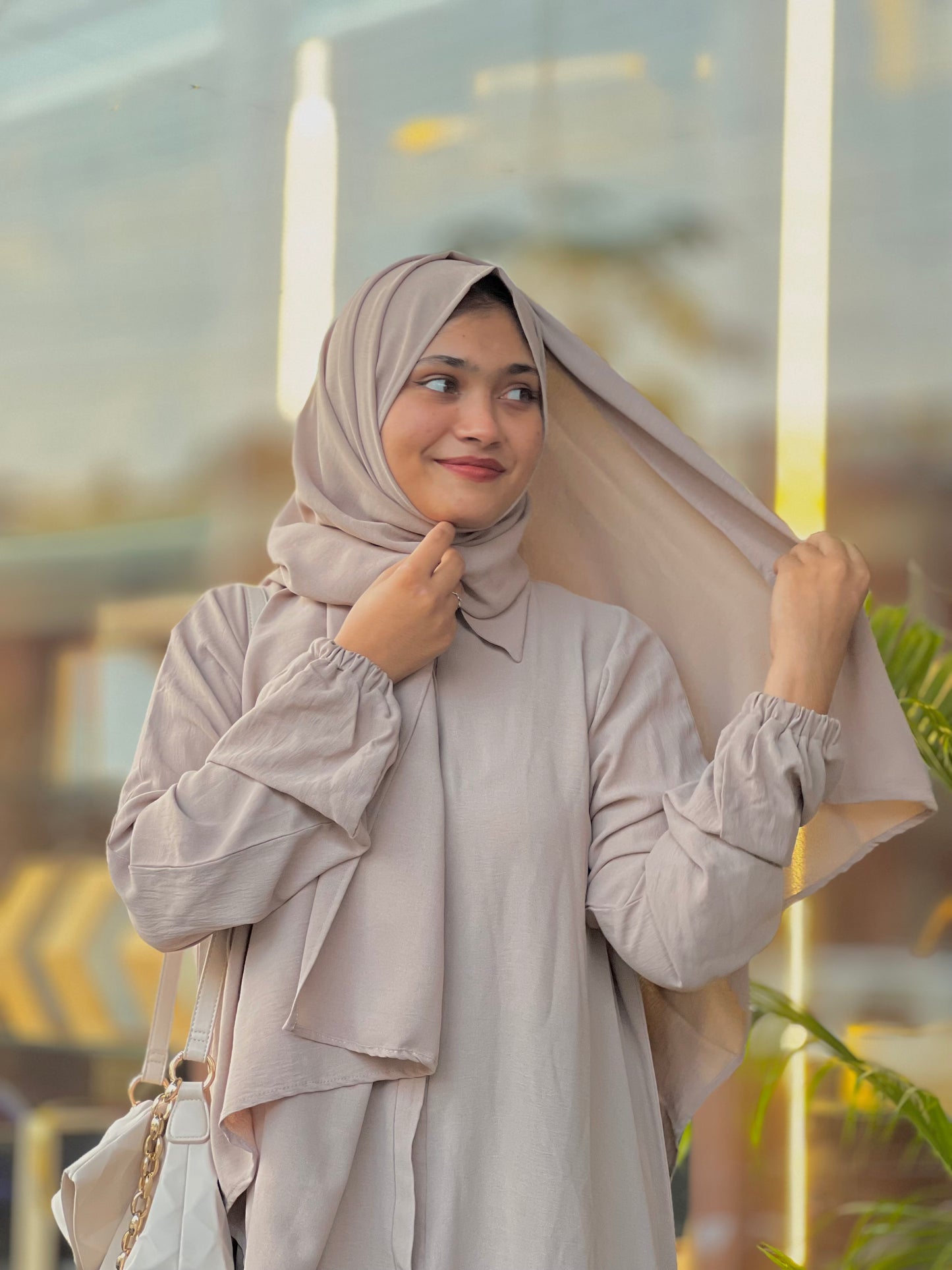 Nowfa Abaya