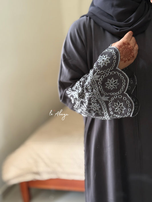 Lacer cut  Abaya