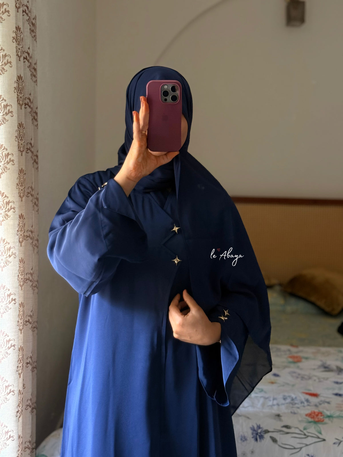 Star Button Abaya