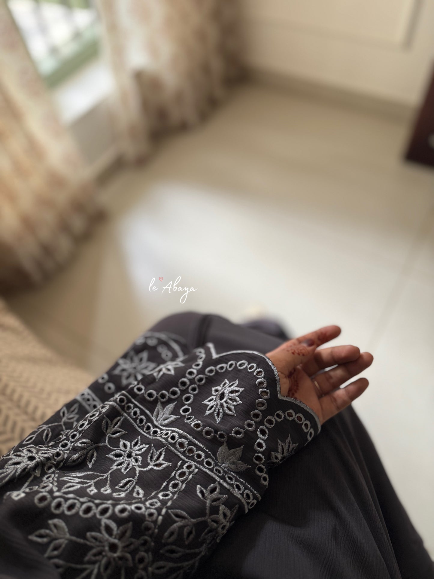 Lacer cut  Abaya