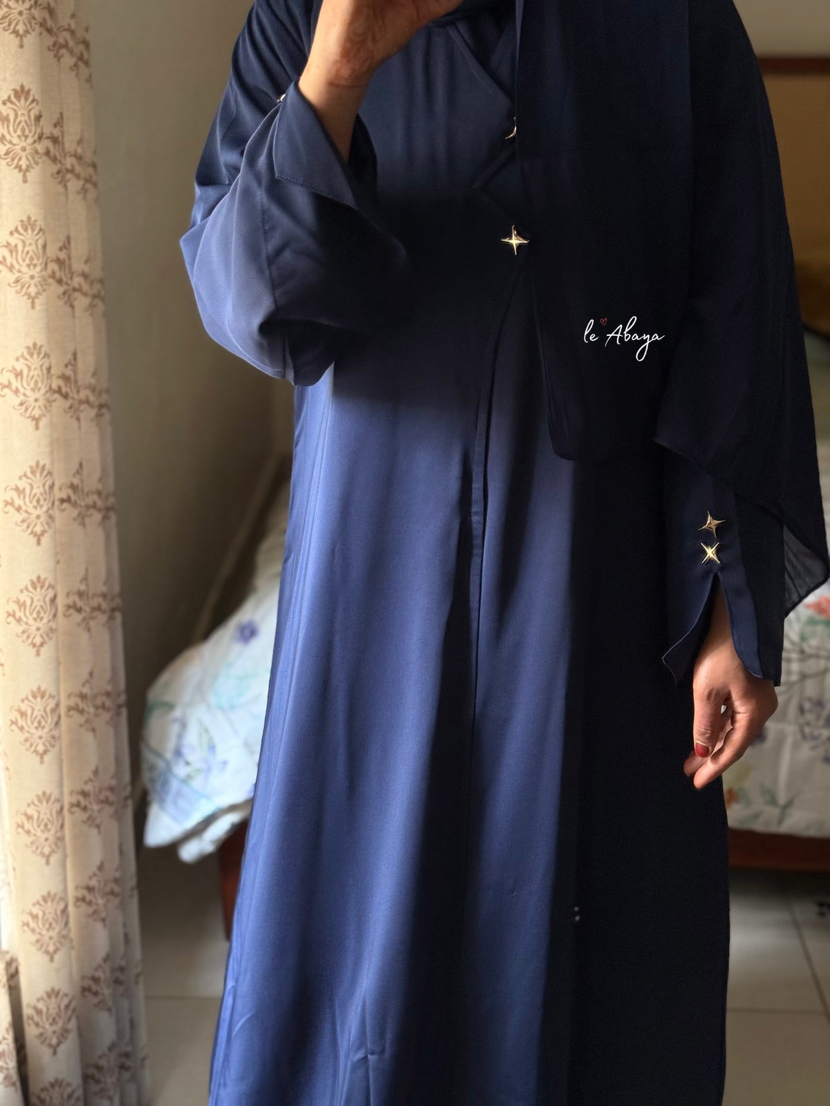 Star Button Abaya