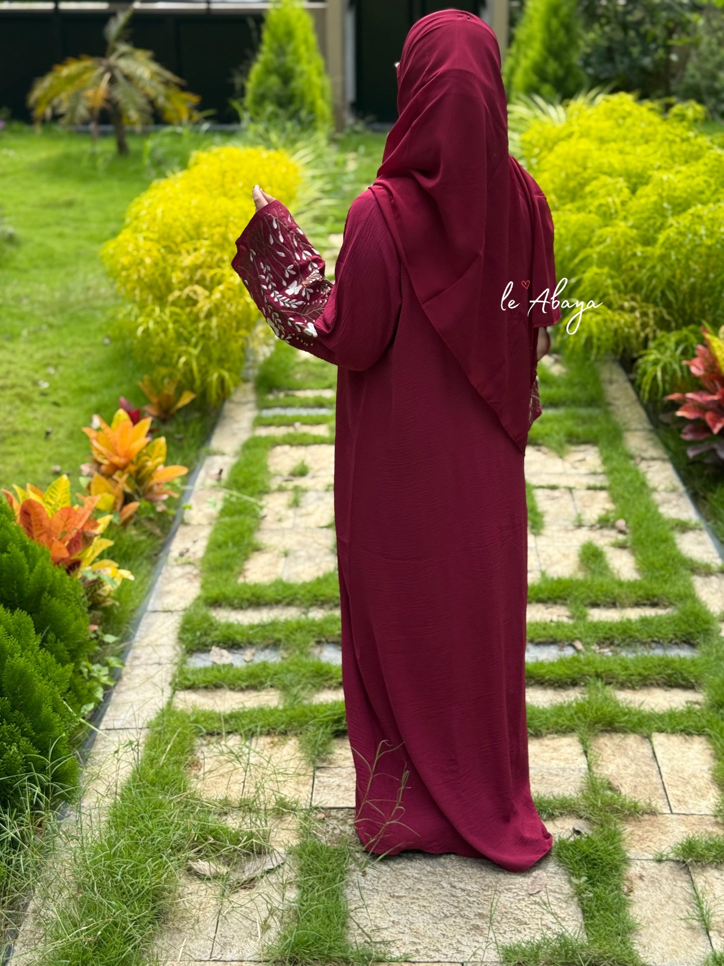 Raspberry Abaya