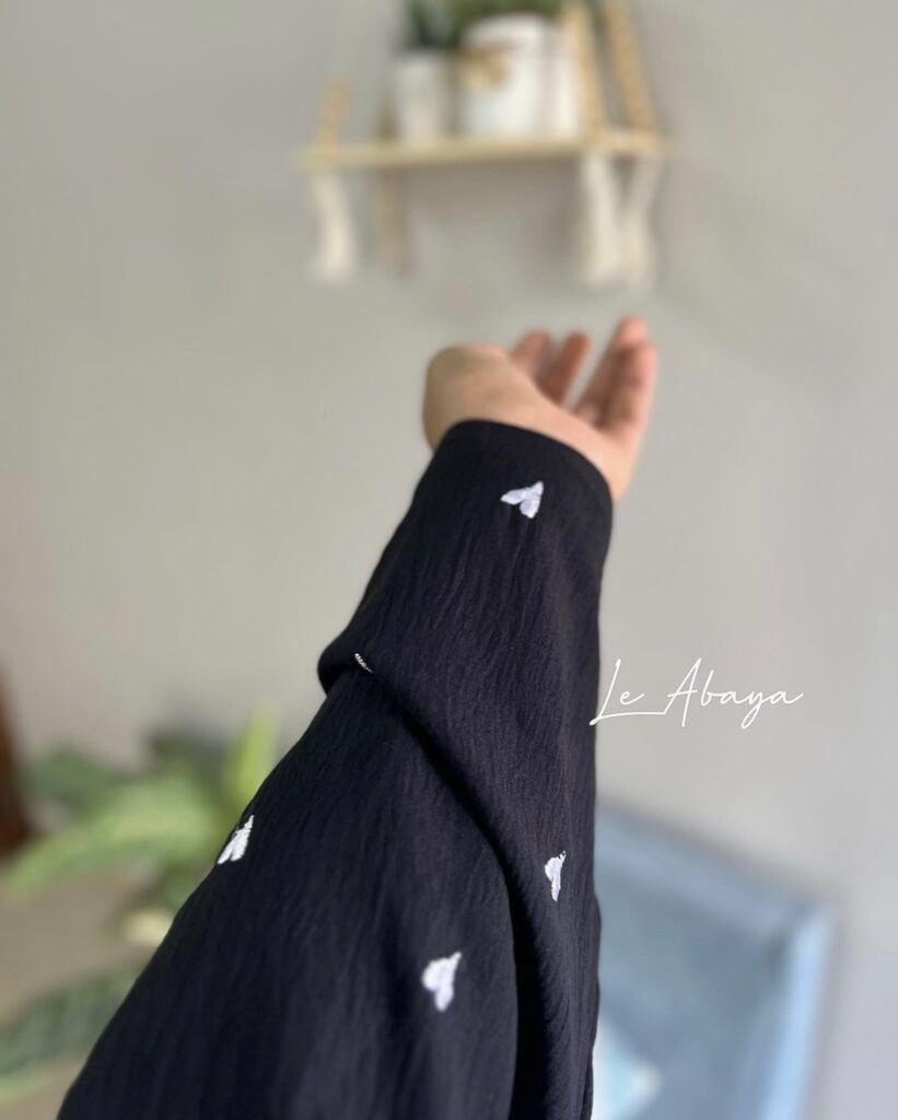 Little Hearts Abaya