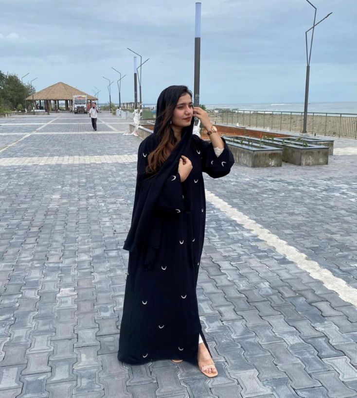Moon Abaya