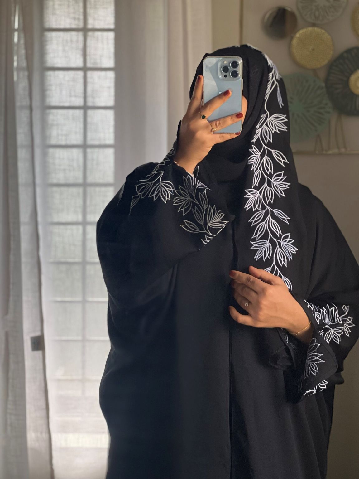 Zinuuh Abaya